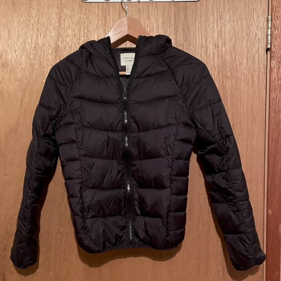 Forever 21 Jackets & Blazers - Forever 21 - Black Puffer Jacket